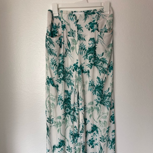 Bohemian Anthropologie ett;twa Wide Leg Green and White Pants - Picture 2 of 9